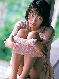 Asian cutie Kaori Manabe has her perfect petite body in a bikini