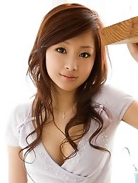Sweet japanese cutie Suzuka Ishikawa takes off bikini and stripped naked