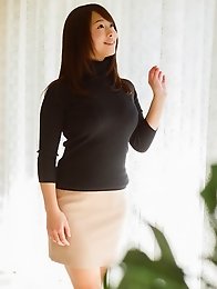 Luxurious and horny Japanese av idol Marina Shiraishi takes her amazing body to show