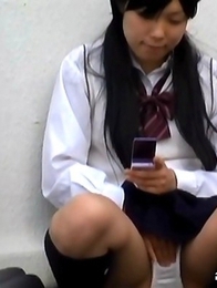 Japanese Piss Fetish Videos - Asian Girls Pissing - Cum and Wet the Kitty