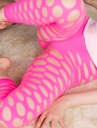 Pink pantyhose brunette Yuma Miyazaki gets her legs and toes fucked on camera