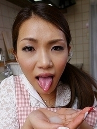 Kyoka Makimura is in the kitchen when her lover fingers her