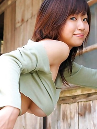 Hitomi Kitamura with big boobs can be playful and elegant