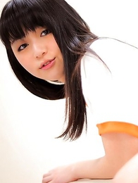 Megumi Suzumoto with hot bum in shorts is ready for sports