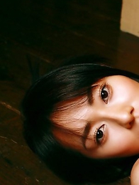 Momoko Tani exposes sexy legs under geisha dress and smiles