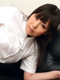 Maria Akamine sits with hot bum up in the air and in shows it