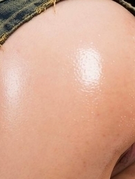 Mei Ashikawa oils up her ass before giving a sensational assjob on camera